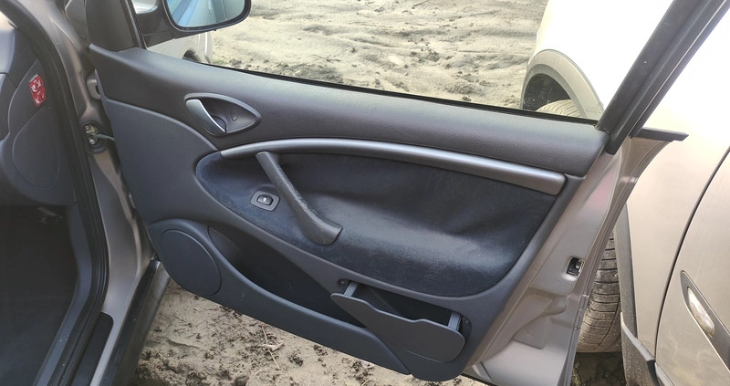 Citroen C5 cena 3999 przebieg: 243000, rok produkcji 2003 z Dobrzany małe 497